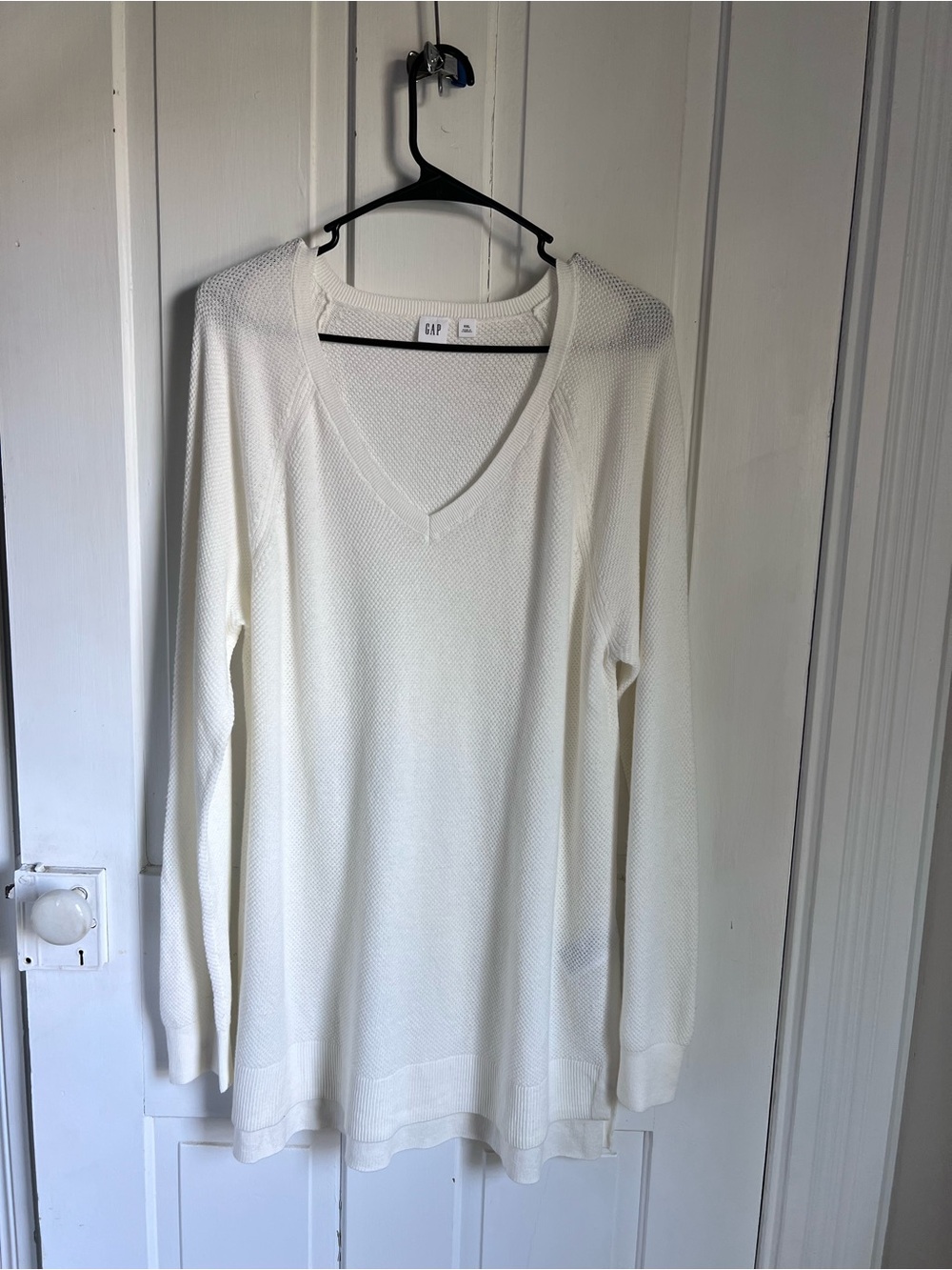GAP Women’s Cream V-Neck Lightweight Knit Sweater Size XXL